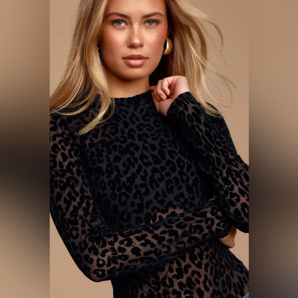 Style Spotting Black Velvet Leopard Print Long Sleeve Bodysuit - Picture 2 of 6